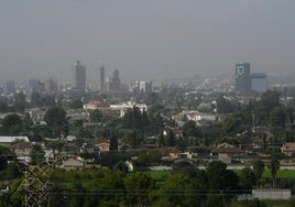 La ciudad de Murcia, durante uno de los episodios de intrusión de polvo sahariano ocurridos durante el mes de octubre de 2024.