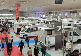 Expositores y visitantes en la última edición del Salón del Caravaning y Tiempo Libre celebrada en Ifepa.