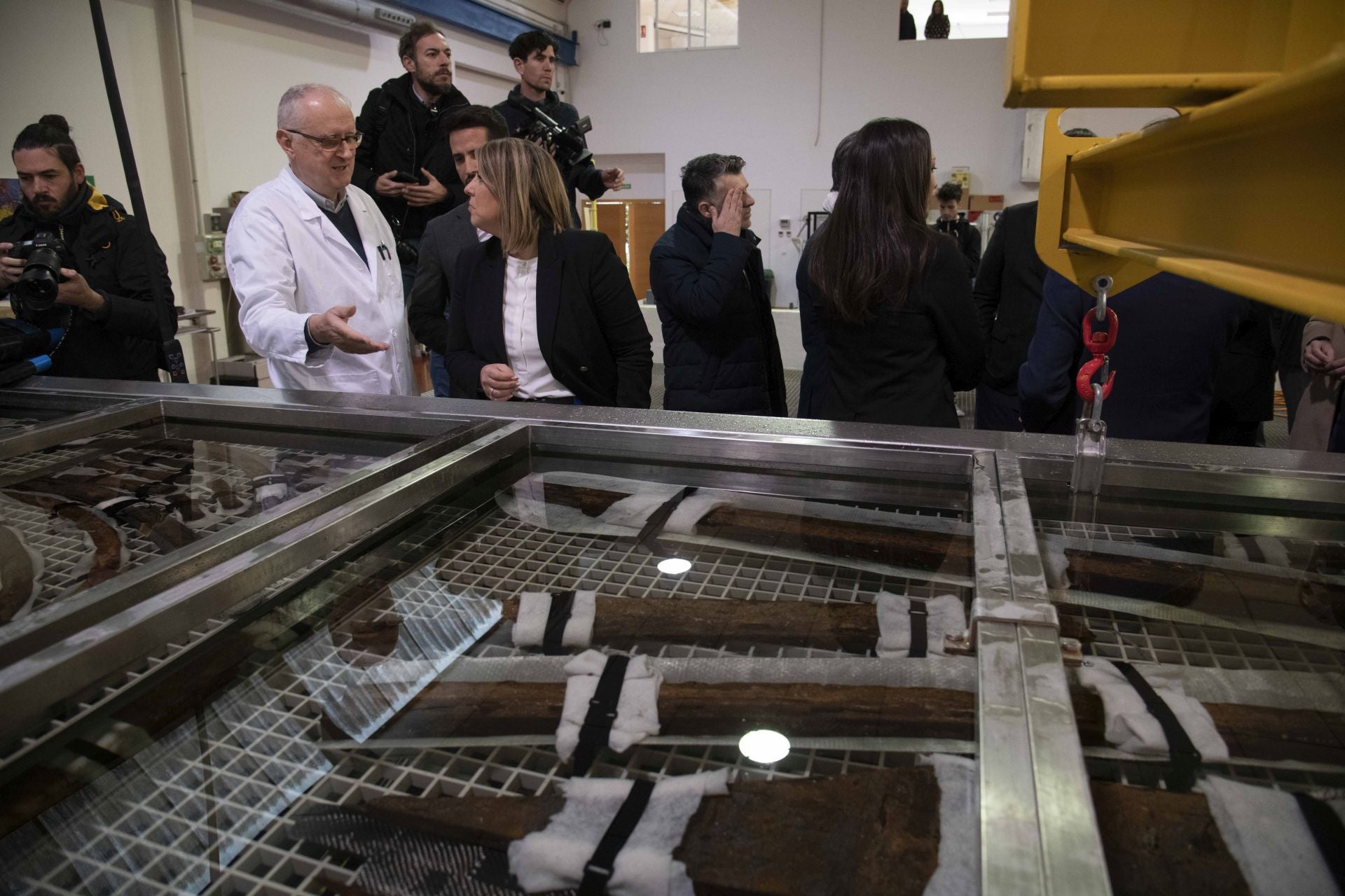 El ministro de Cultura visita los restos del barco fenicio &#039;Mazarrón II&#039; en el ARQVA de Cartagena, en imágenes