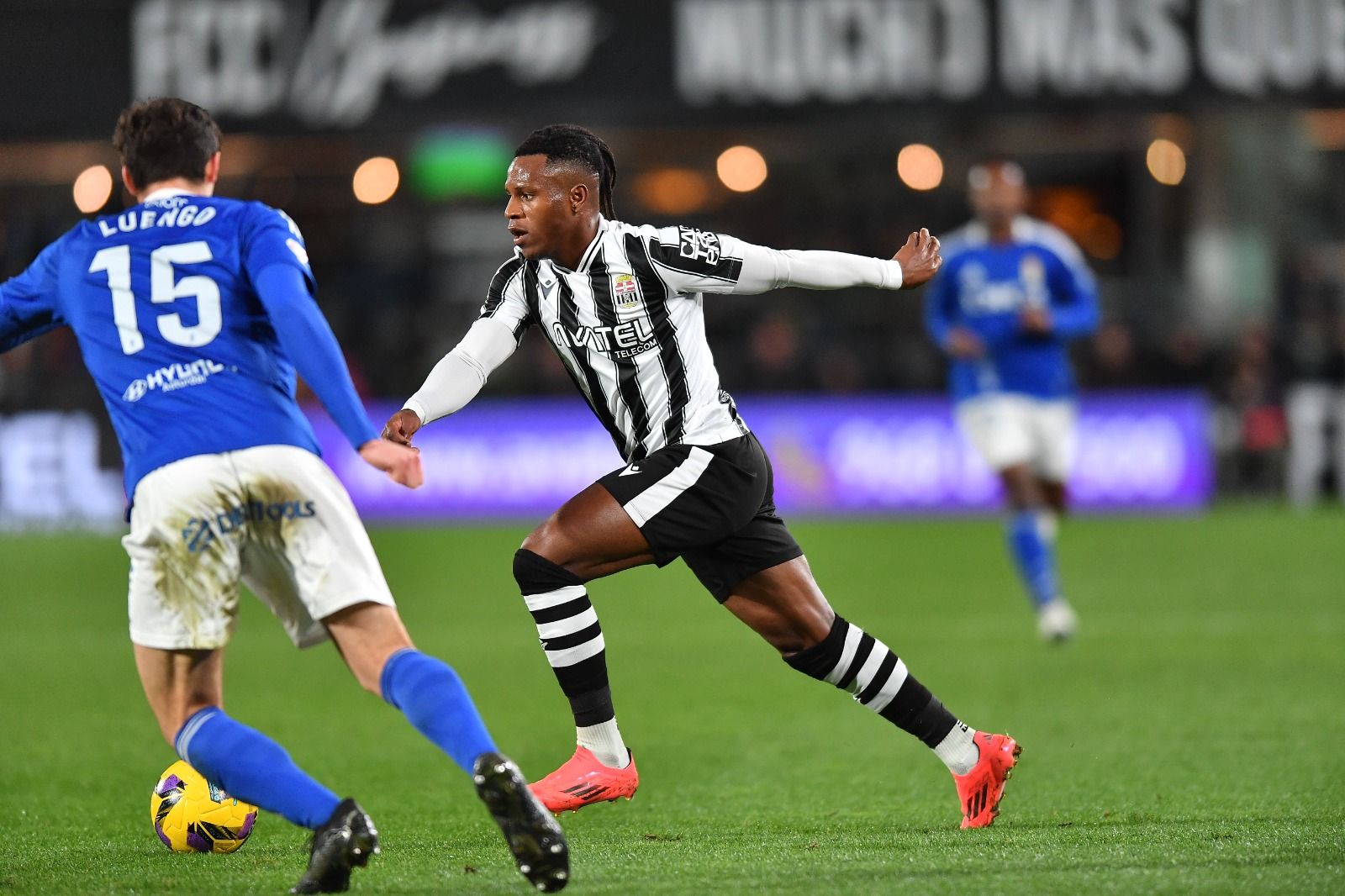 La derrota del Cartagena frente al Oviedo, en imágenes