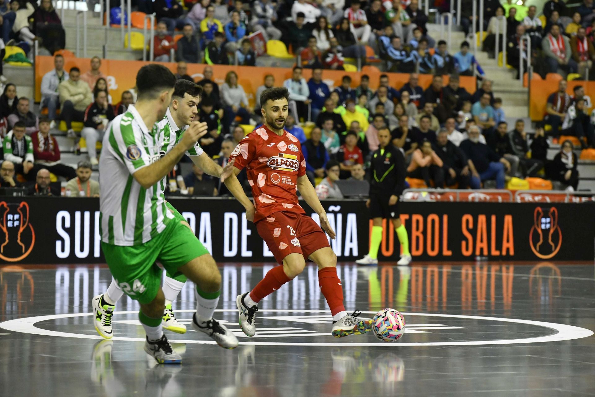 La derrota de ElPozo Murcia frente al Betis, en imágenes