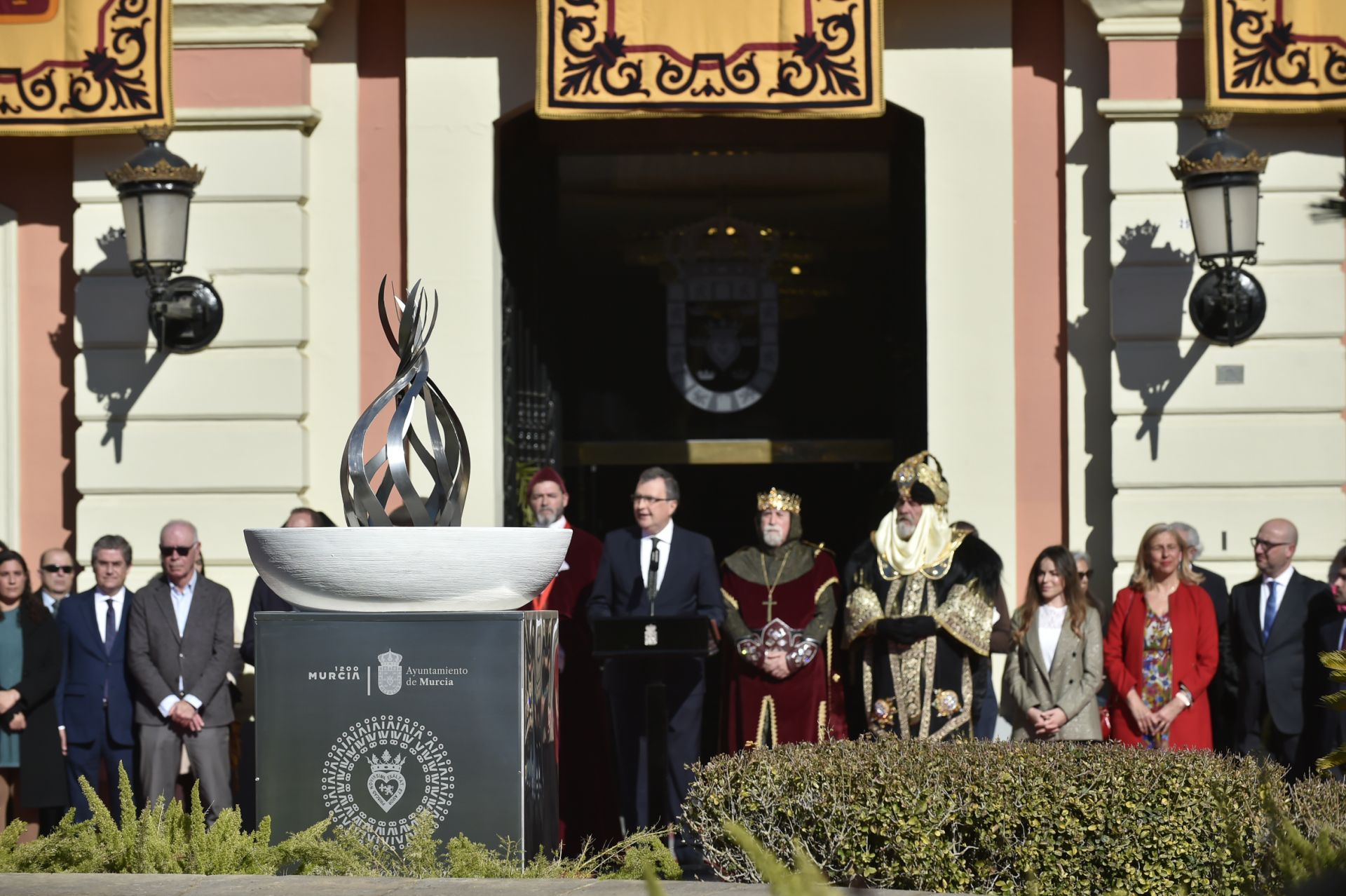 El encendido del pebetero del 1200 aniversario de Murcia y acto inaugural, en imágenes