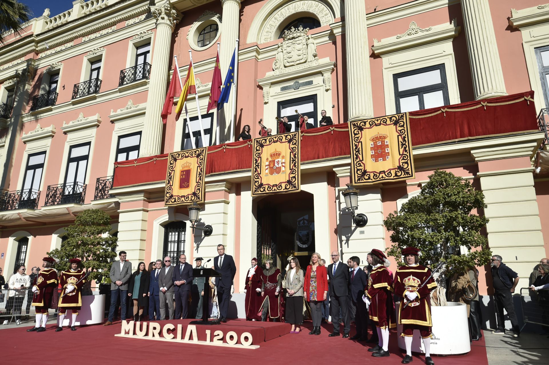 El encendido del pebetero del 1200 aniversario de Murcia y acto inaugural, en imágenes