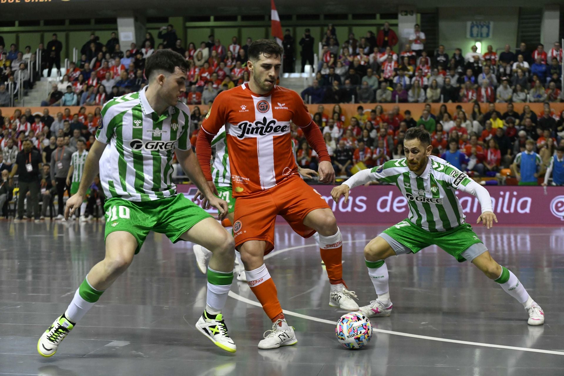 El Jimbee consigue la Supercopa ante el Betis