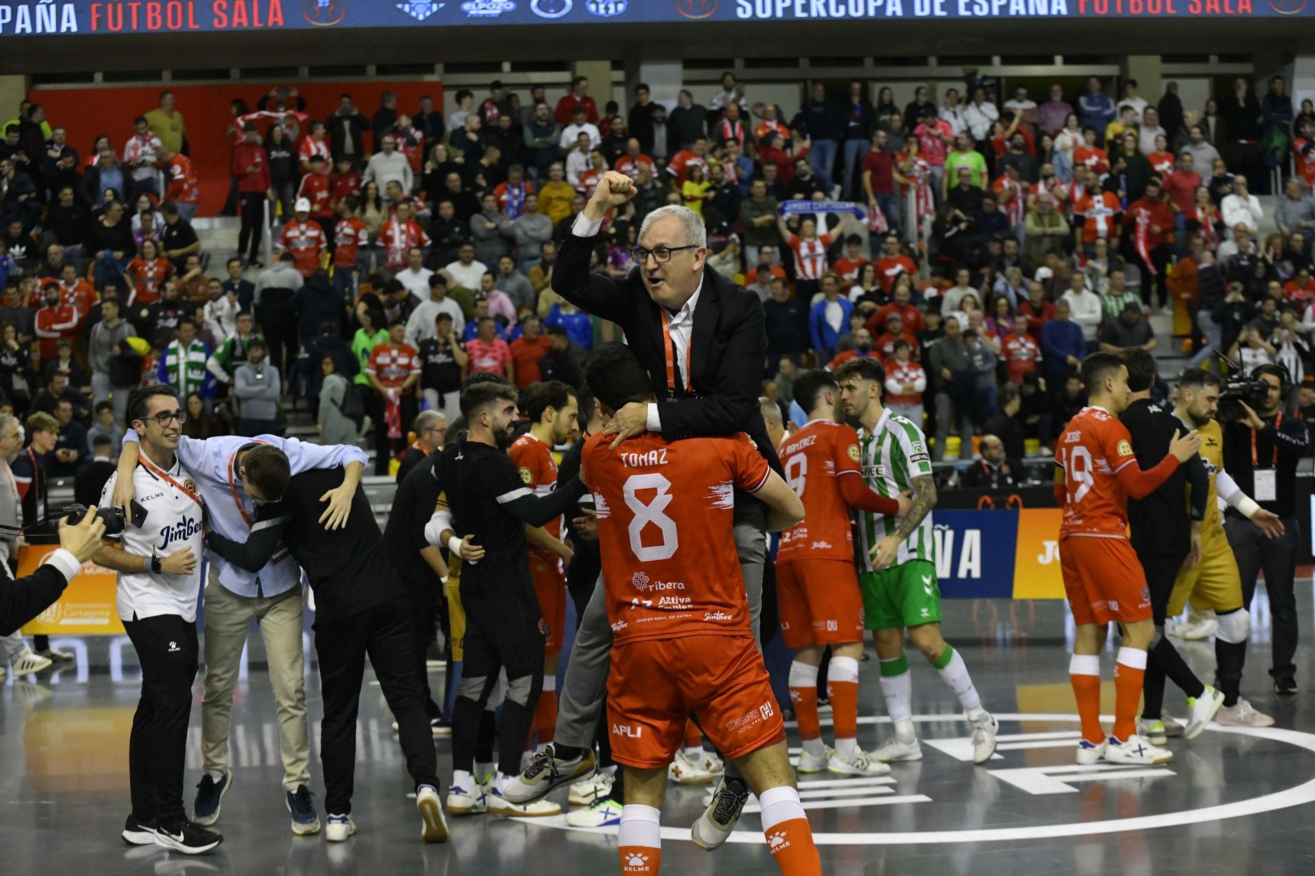 El Jimbee consigue la Supercopa ante el Betis