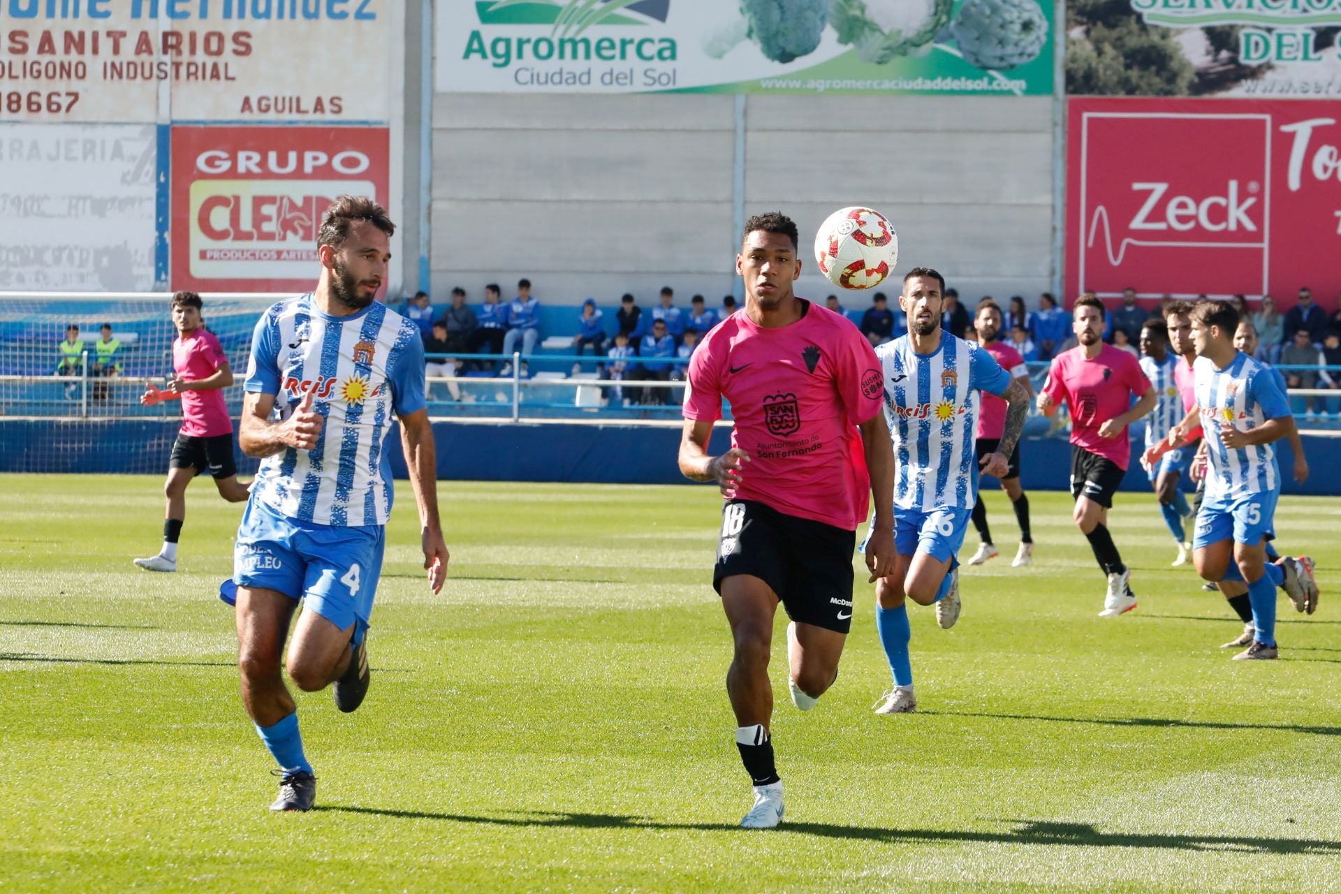 Las imágenes del Águilas-San Fernando (1-1)