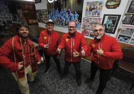 Los carnavaleros Rodrigo García, José Antonio Alcántara, Ginés López y Jesús Pérez, ayer.