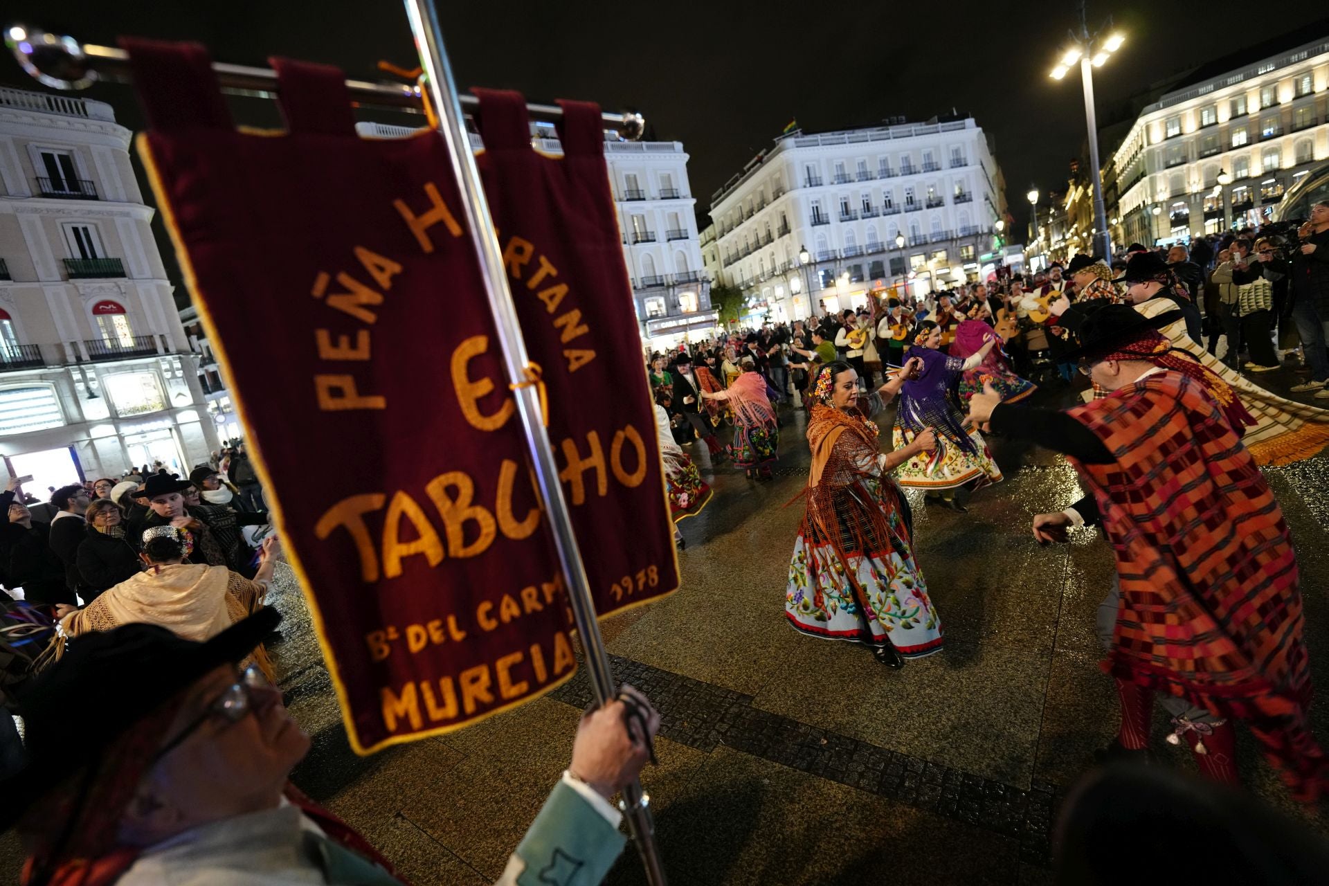 Las imágenes del desfile de Moros y Cristianos, sardineros y huertanos en Madrid