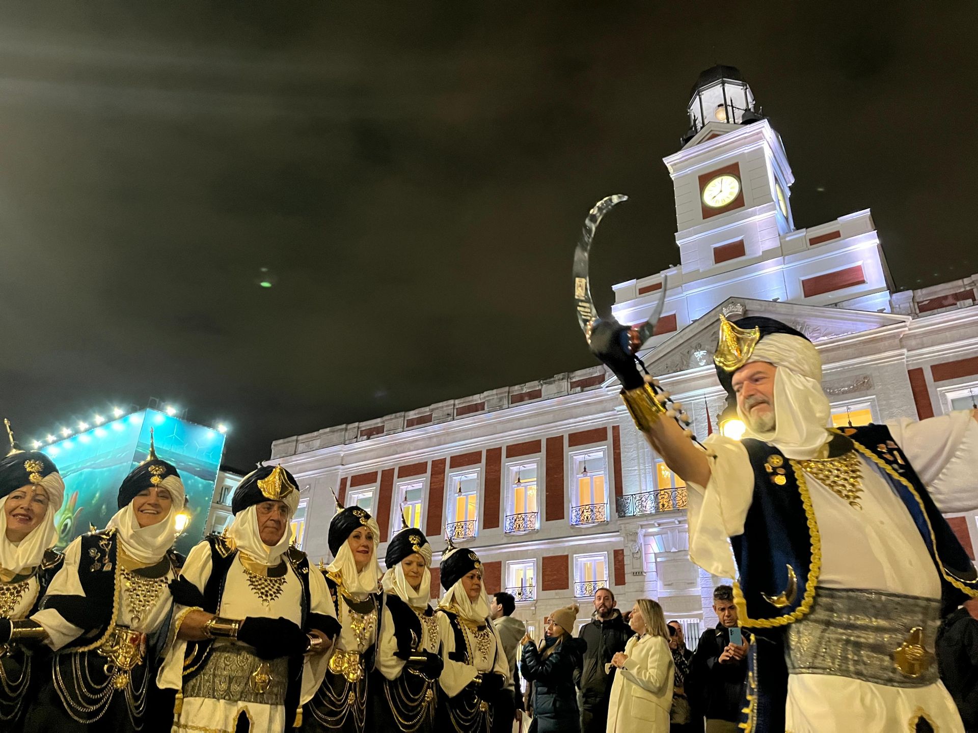 Las imágenes del desfile de Moros y Cristianos, sardineros y huertanos en Madrid