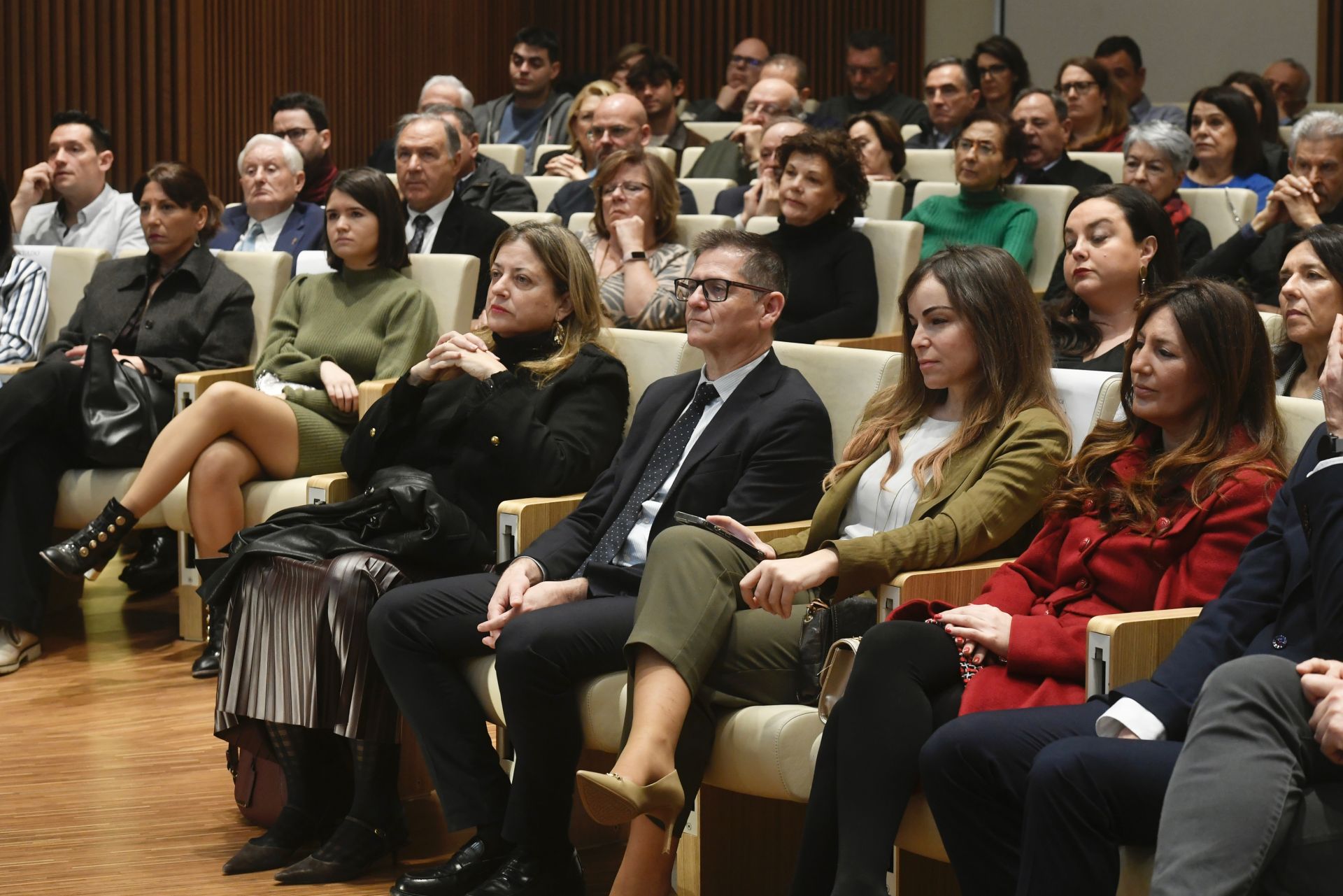 La mesa redonda &#039;Desafíos ante el nuevo orden mundial&#039;, en imágenes