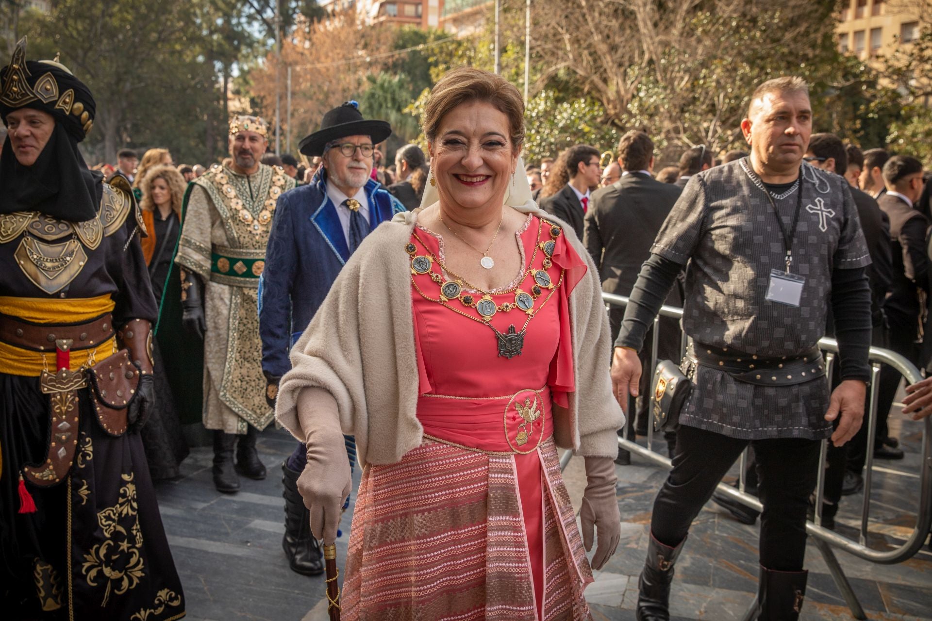 Las imágenes del desfile del Medio Año Festero en Orihuela