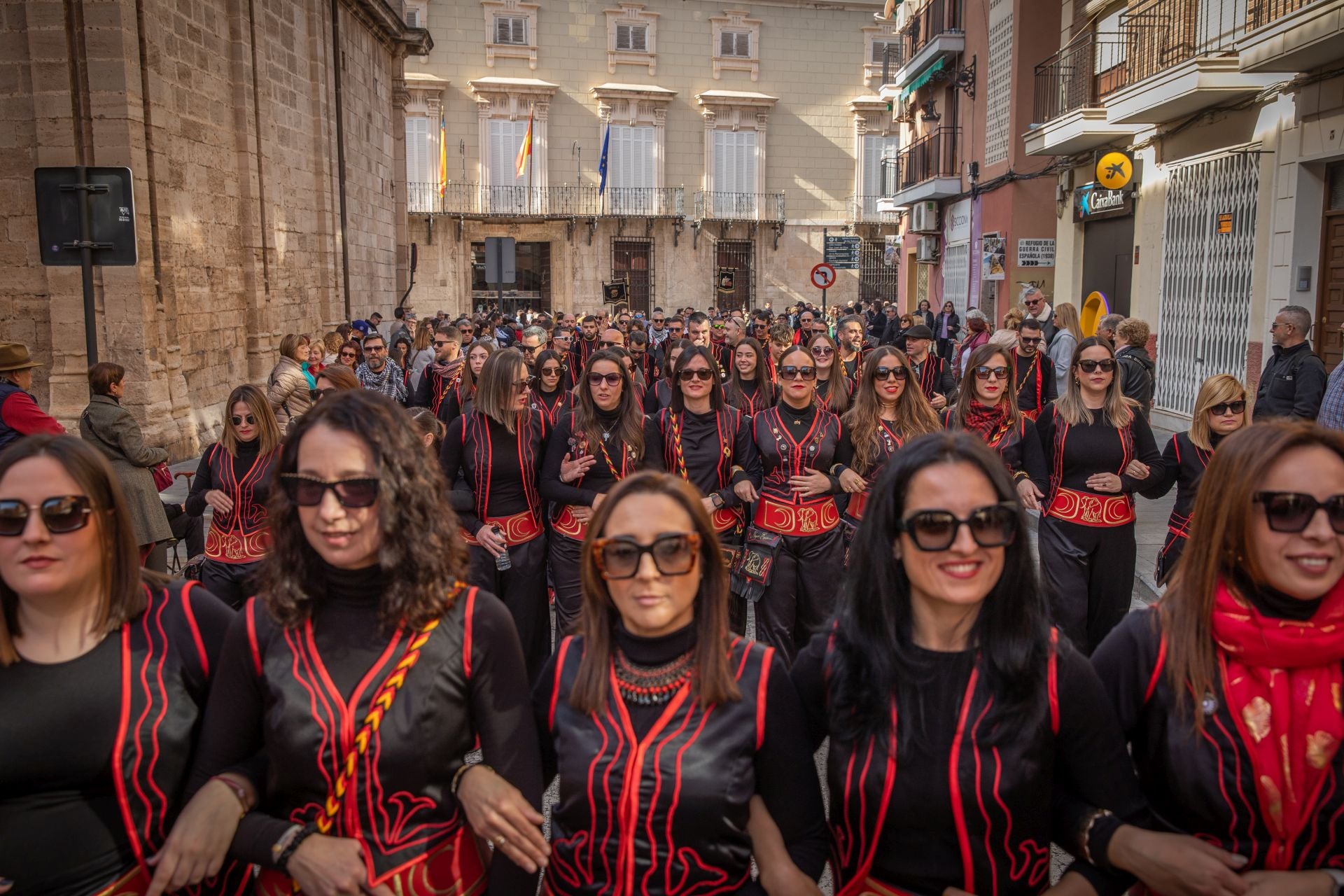 Las imágenes del desfile del Medio Año Festero en Orihuela