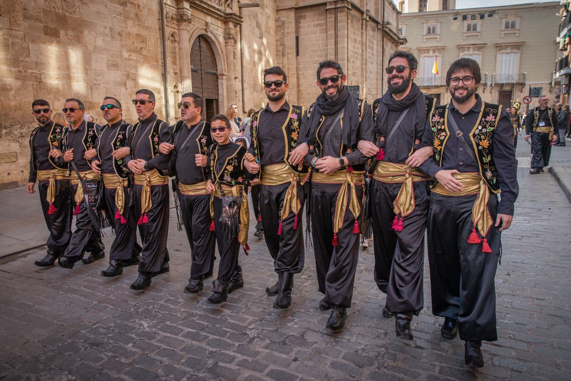 Las imágenes del desfile del Medio Año Festero en Orihuela
