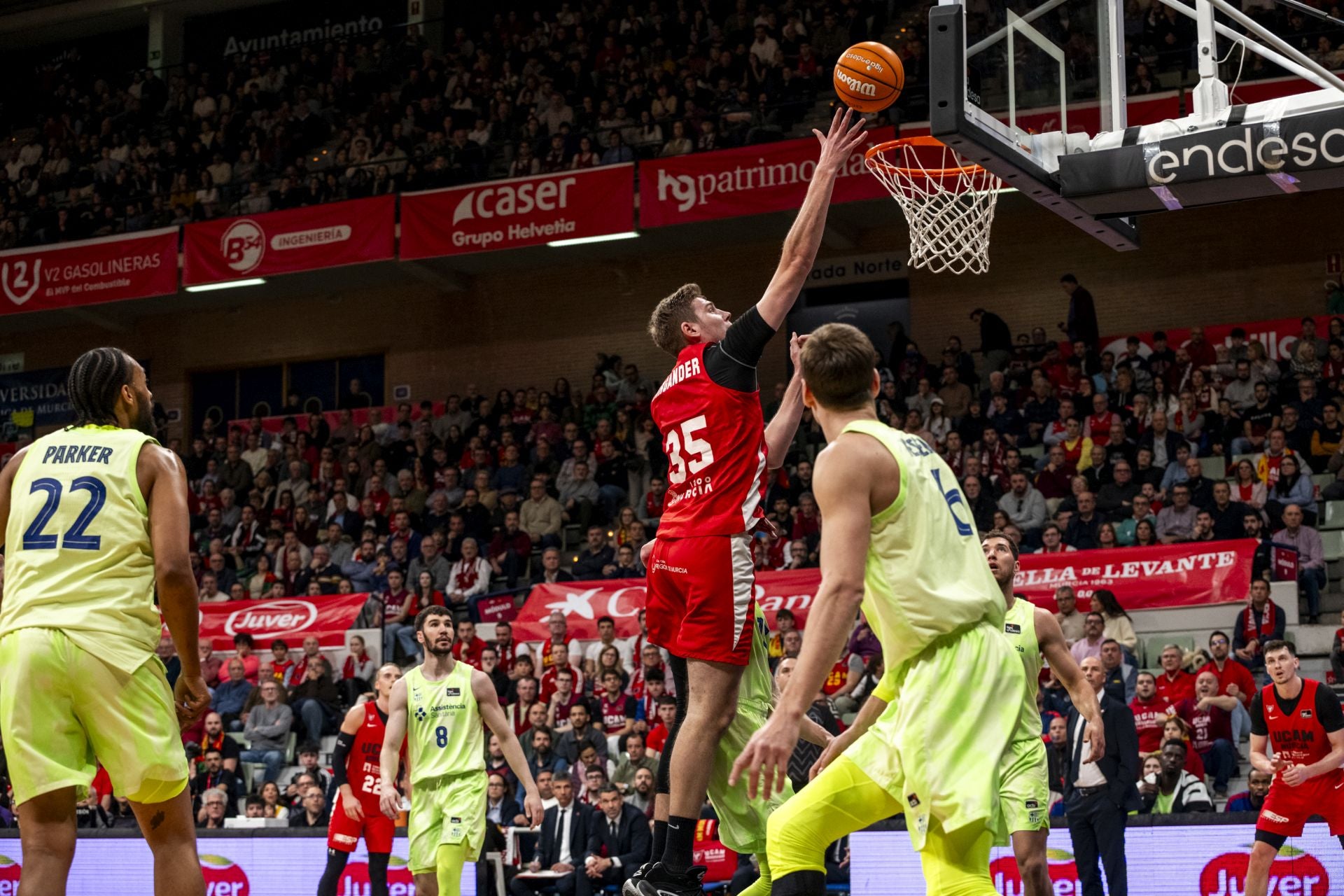 Las imágenes del UCAM-Barça (90-95)