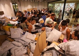 El mercadillo de paquetes sorpresa celebrado en el centro comercial Atalayas, en una imagen de archivo.