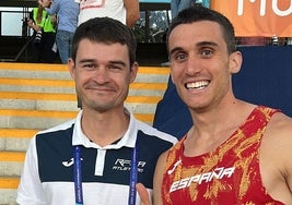 Gabi Lorente, junto a Mariano García, tras el oro europeo logrado por el atleta de Cuevas de Reyllo en 2022 en Múnich.