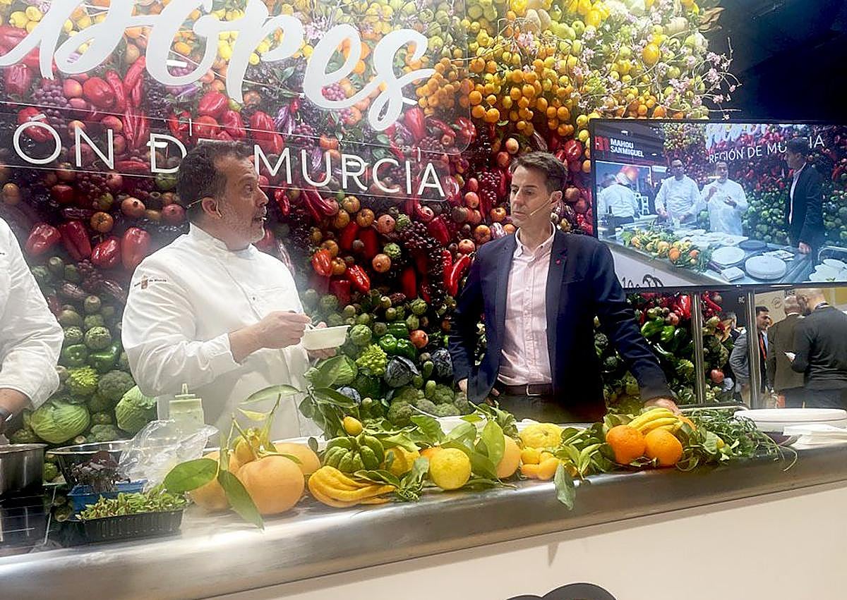 Imagen secundaria 1 - 1. Salvador Fernández, de Casa Borrego. 2. El cocinero Freddy Salmerón. 3. Fran Martínez, de Jota Ele.