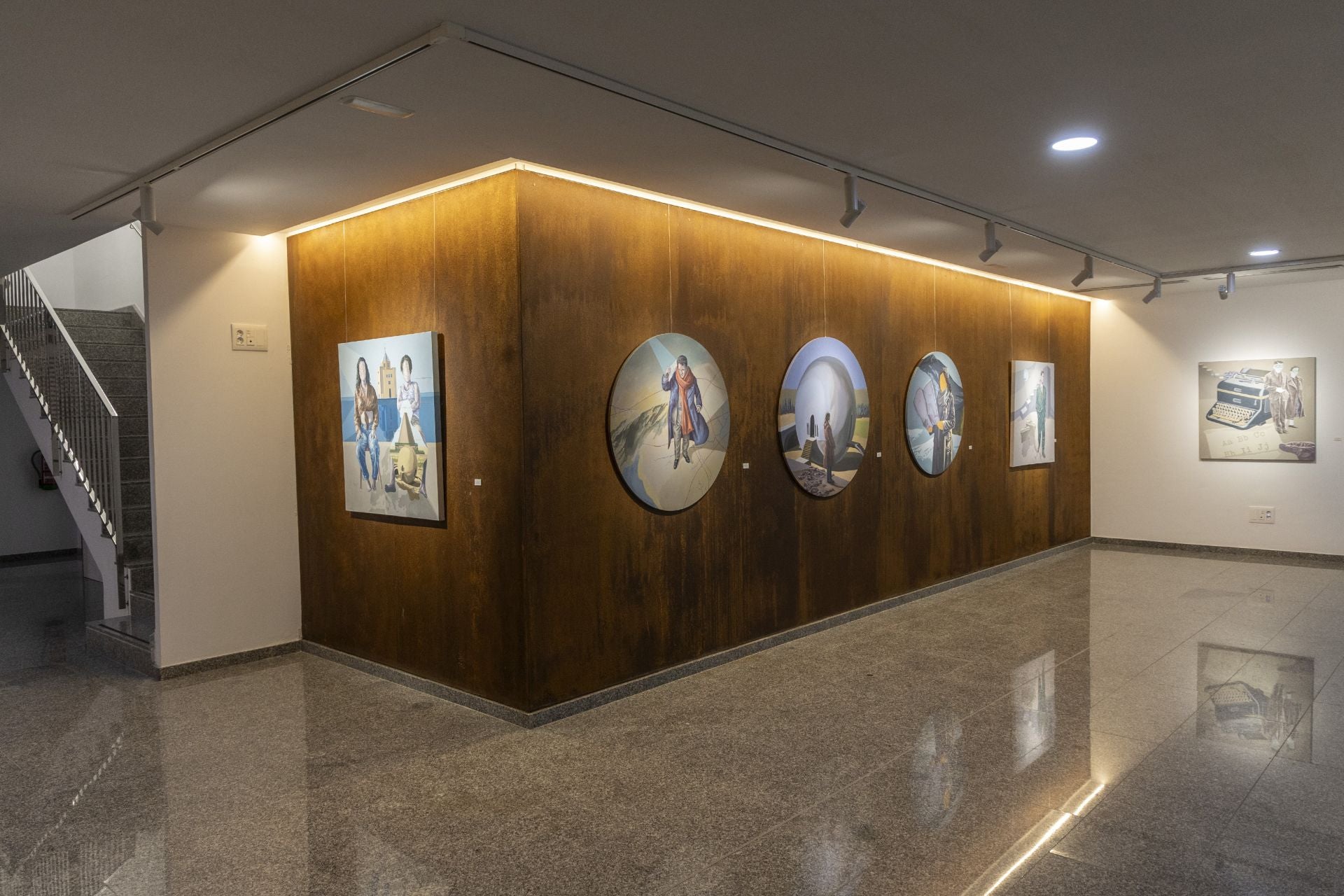 La exposición &#039;Ucrónicas&#039; de Salvador Torres, en imágenes