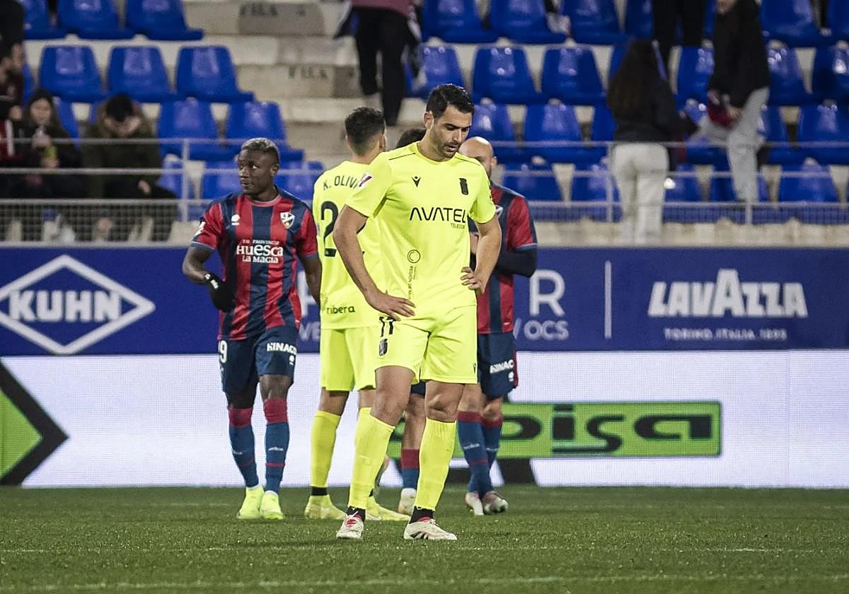 La derrota 17 en 24 jornadas. Andy Rodríguez, cabizbajo, la semana pasada tras el 4-0 contra el Huesca.