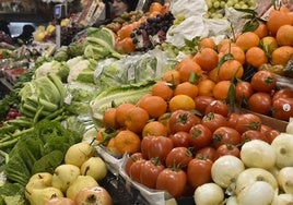 Frutas y verduras en la Plaza de Abastos de Vistabella, este miércoles durante la presentación.