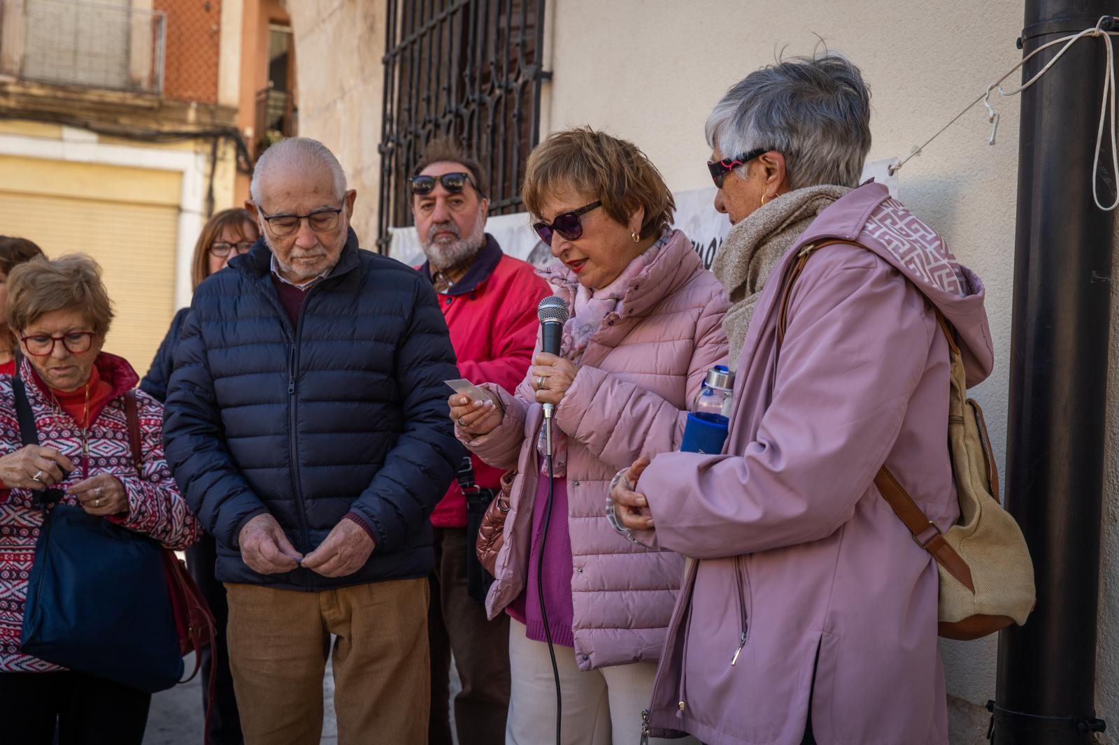 Así ha sido la concentración hernandiana a las puertas del Ayuntamiento de Orihuela