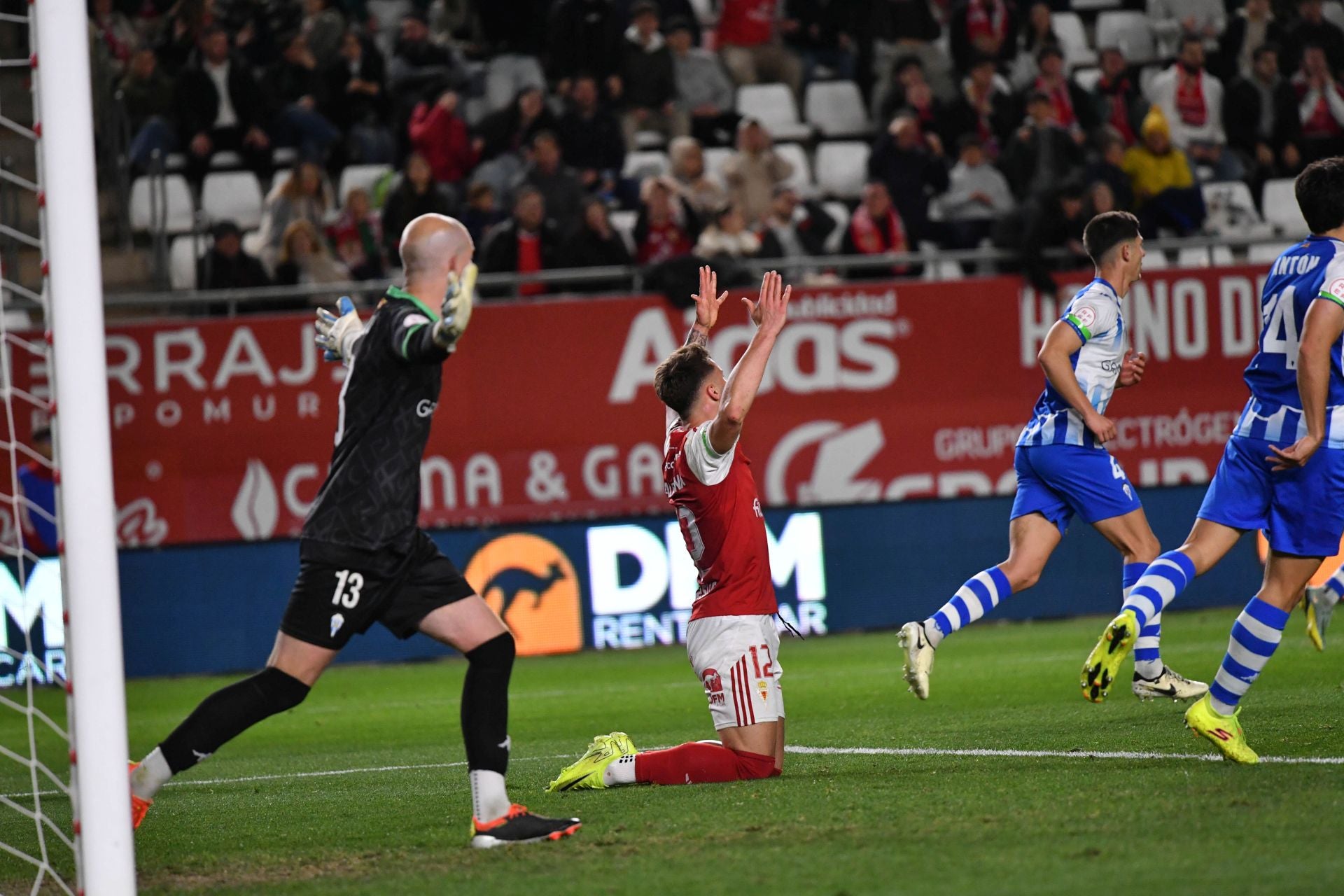 En imágenes, el partido del Real Murcia - Alcoyano