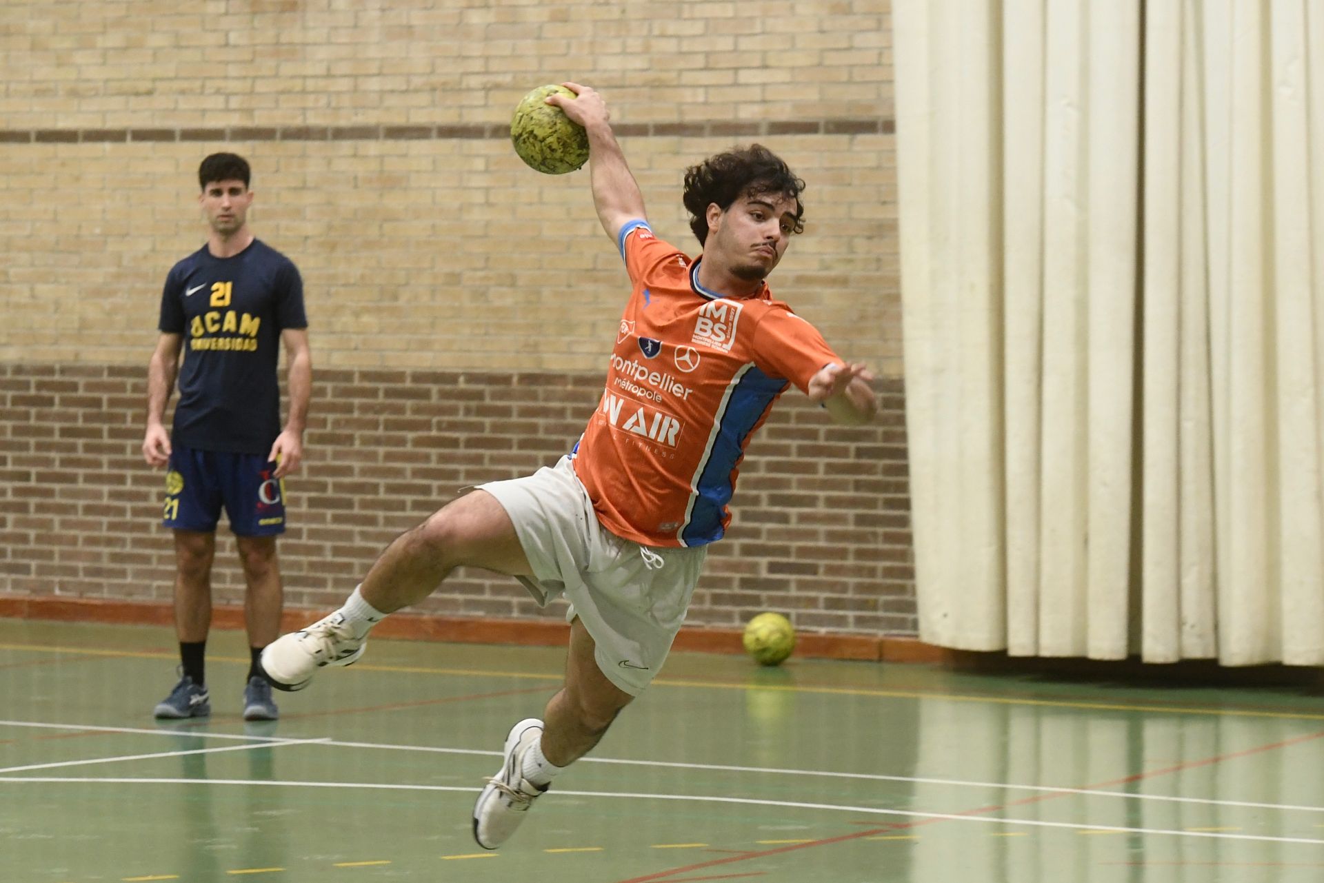 Entrenamiento del UCAM Balonmano, en imágenes