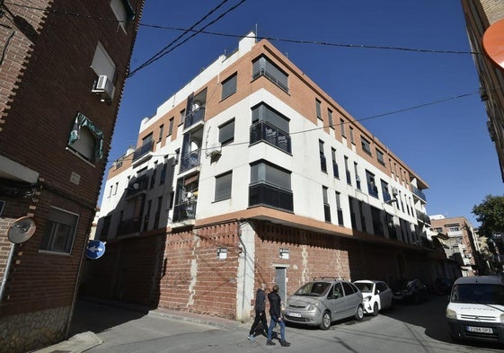 Piso okupado a la venta por 70.000€ en Puente Tocinos.