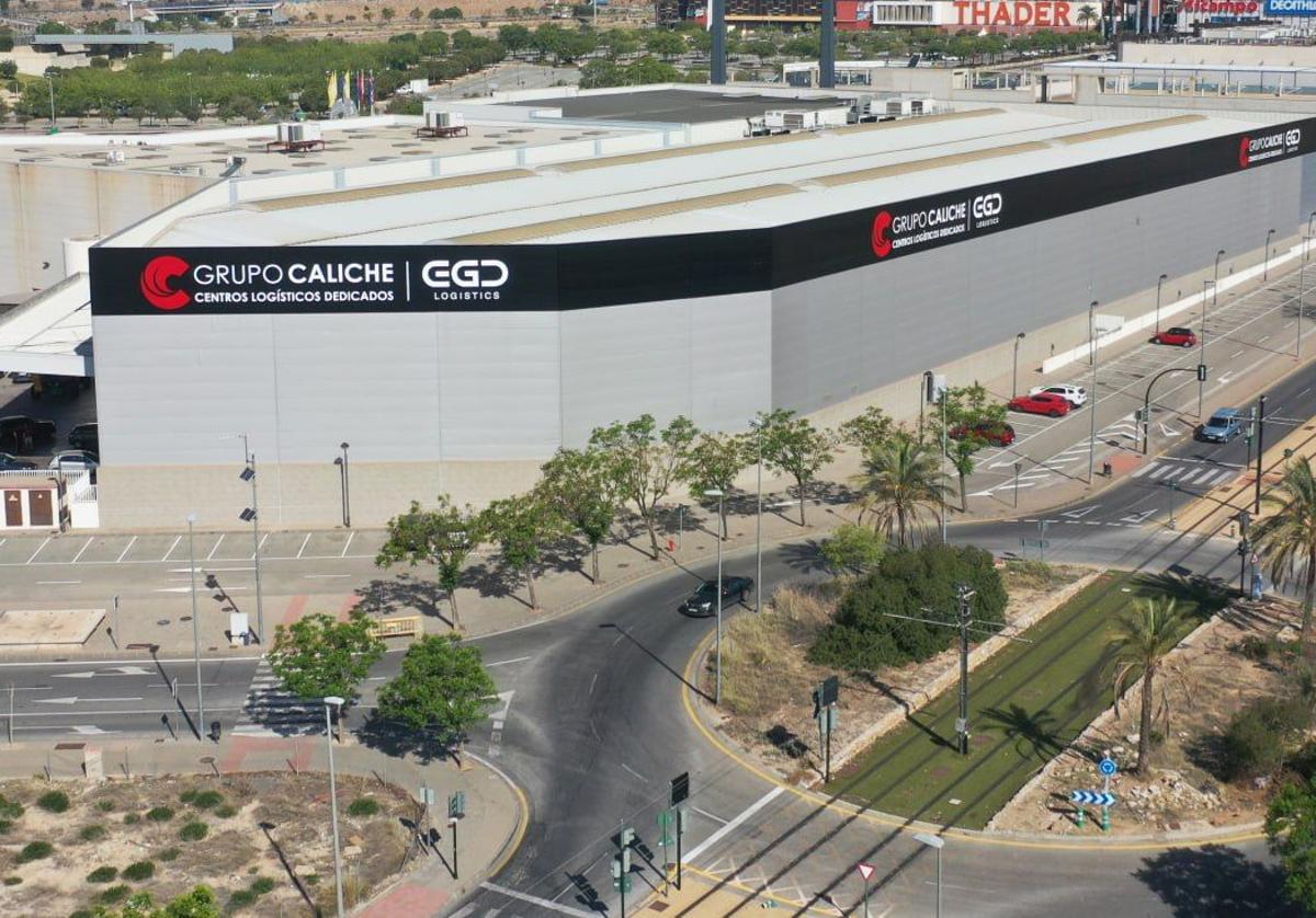 Plataforma logística abierta por Grupo Caliche en las inmediaciones del centro comercial Thader de Murcia.