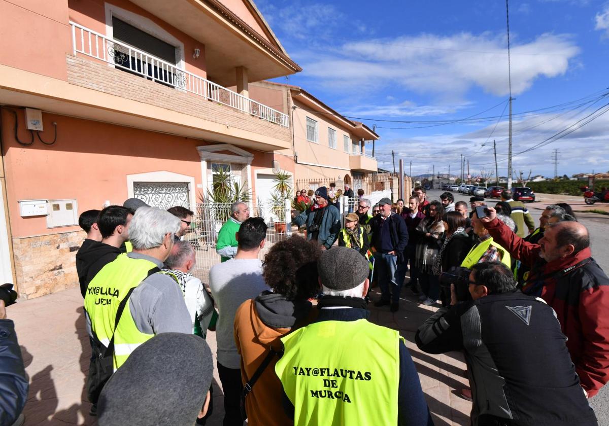 Concetración para evitar un desahucio en la Orilla del Azarbe, el pasado enero.