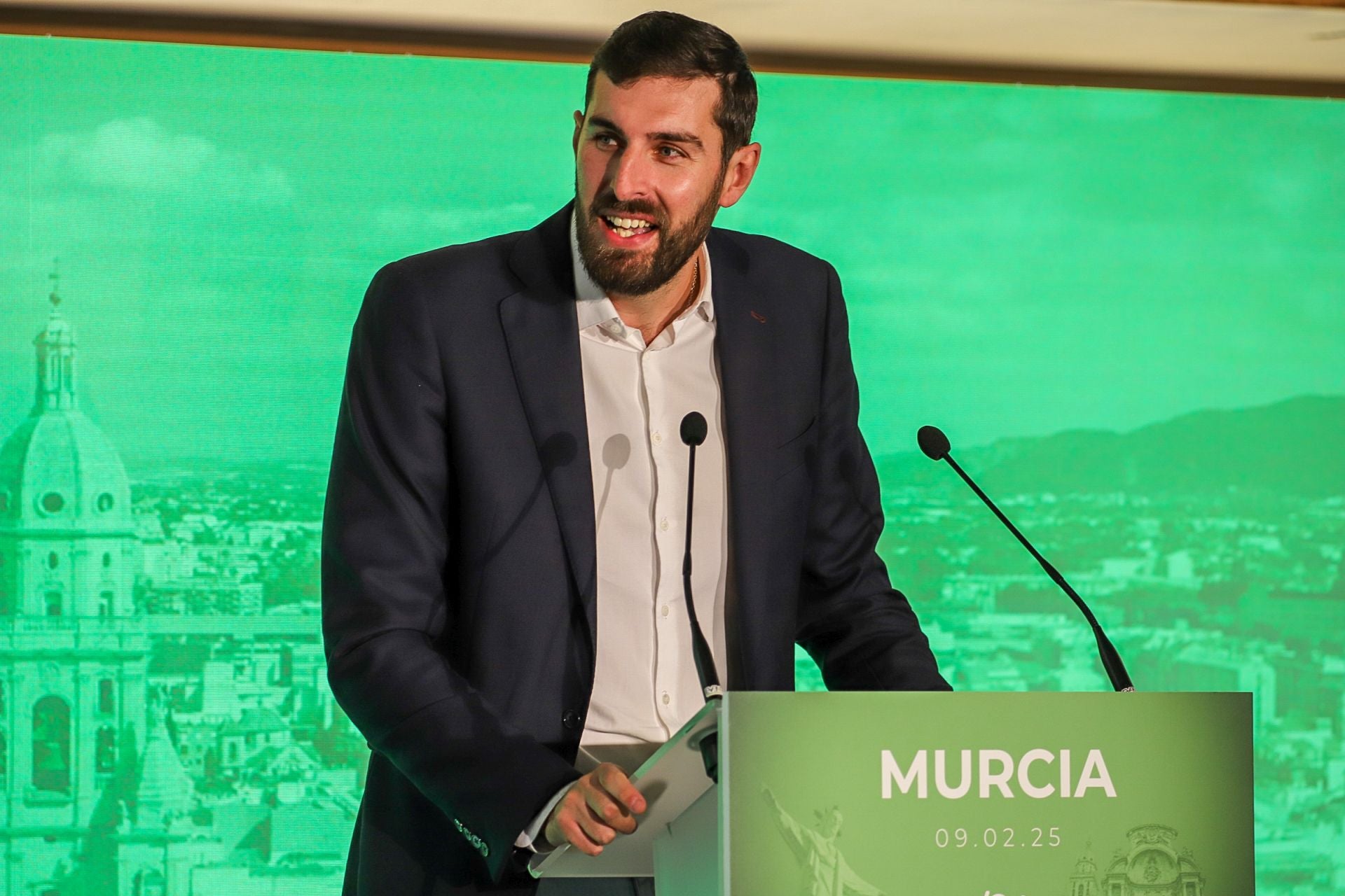 La visita de Abascal a Murcia, en imágenes