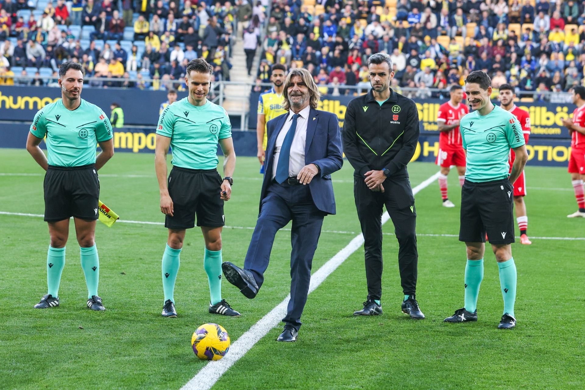 La derrota del Cartagena frente al Cádiz, en imágenes