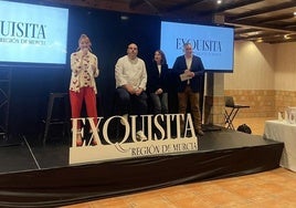 Estefanía García, Salvador Fernández, María Dolores Muñoz y Javier Dólera,e ste sábado, en la presentación del segundo número la revista.