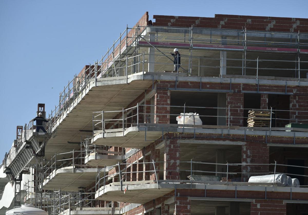 Edificio en construcción en Murcia en una imagen de archivo.