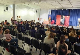 Una sesión del Cuenta Cuentos en la Casa de Cultura de Caravaca.