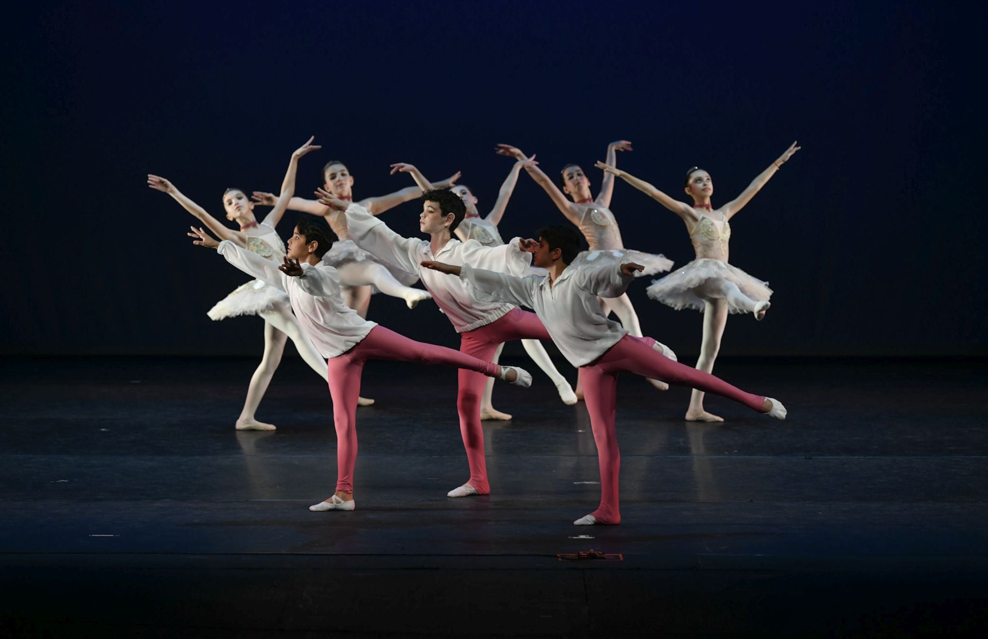 La primera gala de este miércoles del Conservatorio de Danza de Murcia, en imágenes