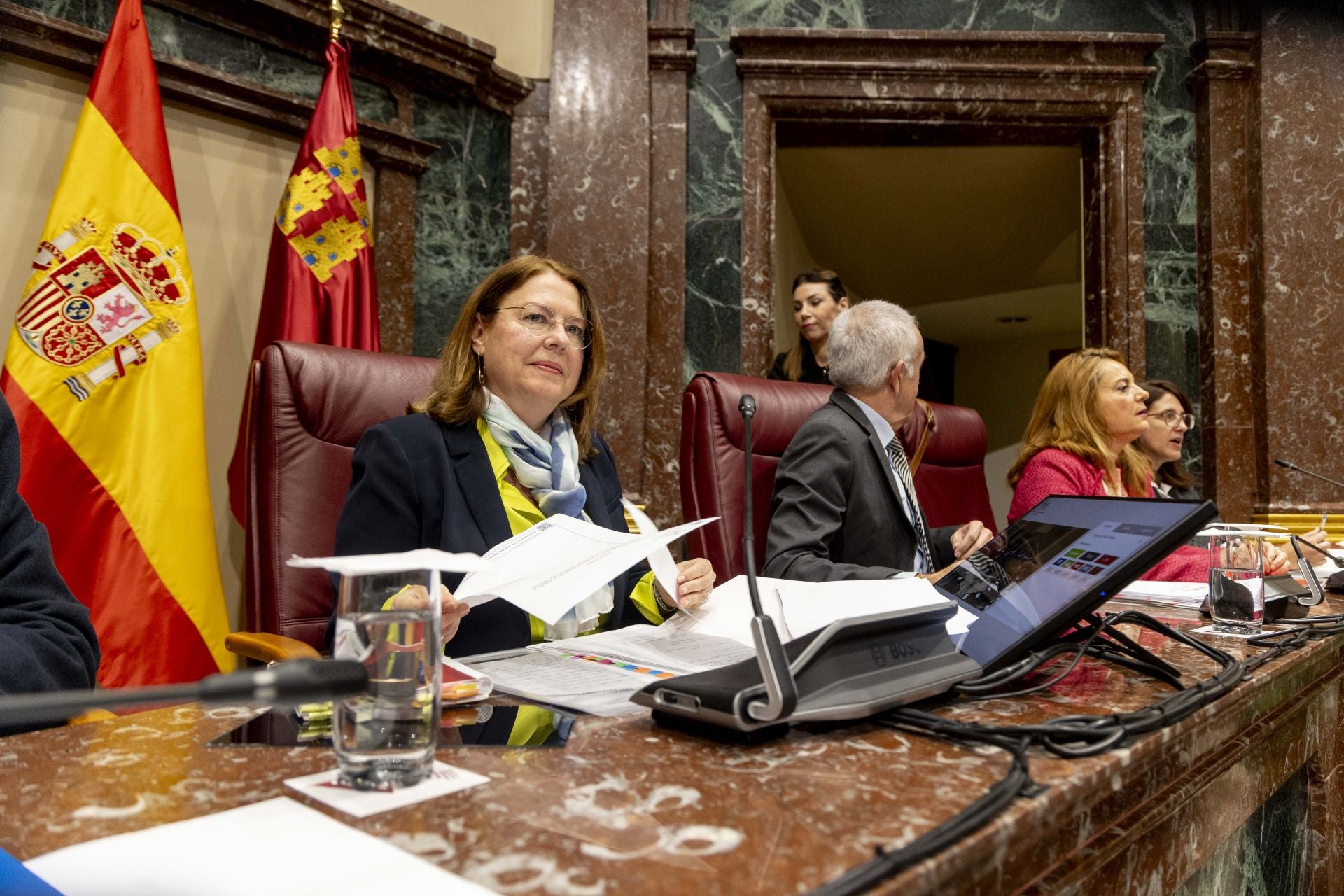 El Pleno de la Asamblea Regional de este viernes, en imágenes