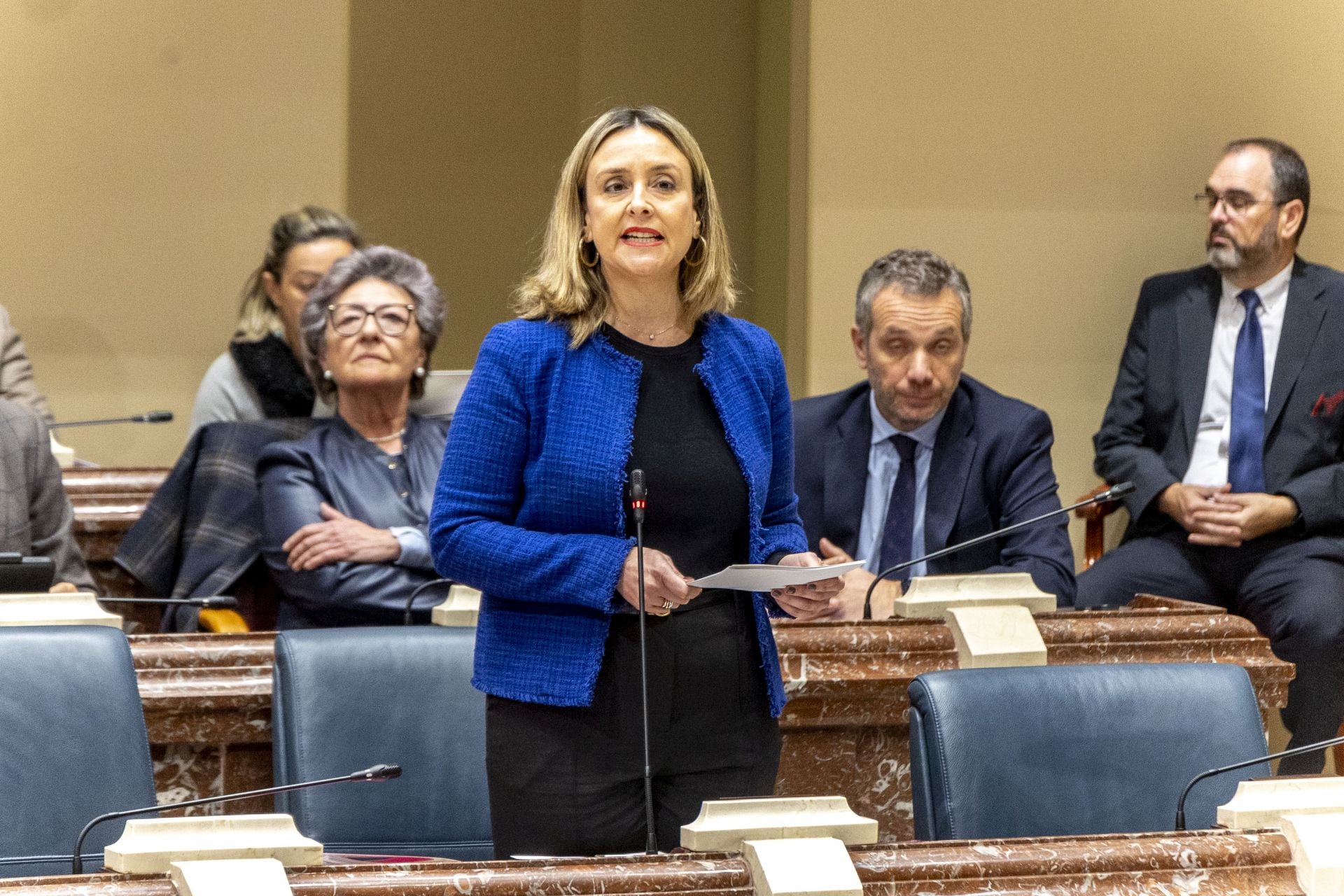 El Pleno de la Asamblea Regional de este viernes, en imágenes