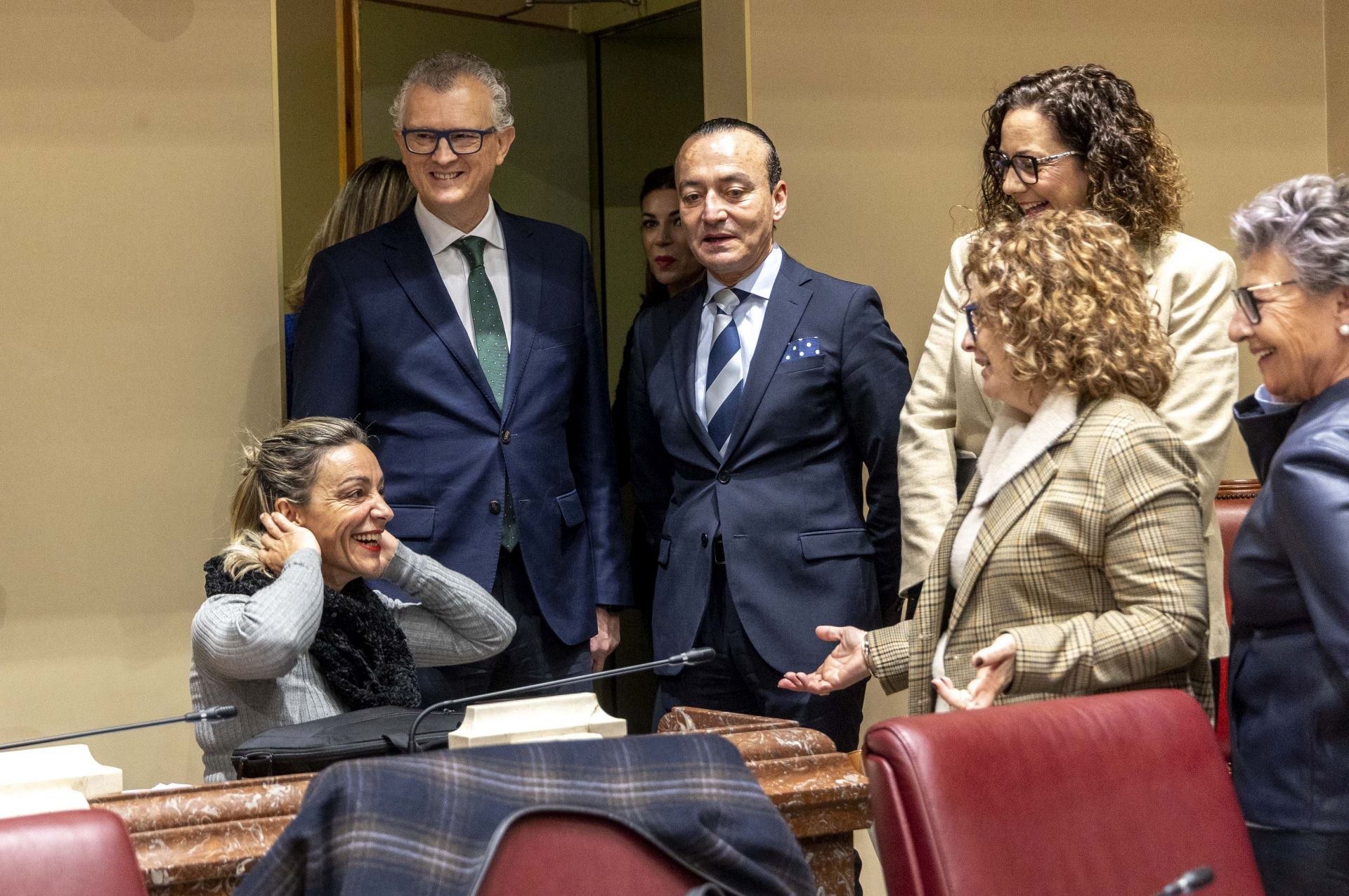 El Pleno de la Asamblea Regional de este viernes, en imágenes