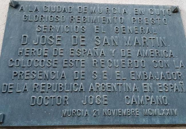 La placa que se encontraba en el Instituto Social de las Fuerzas Armadas de Murcia.