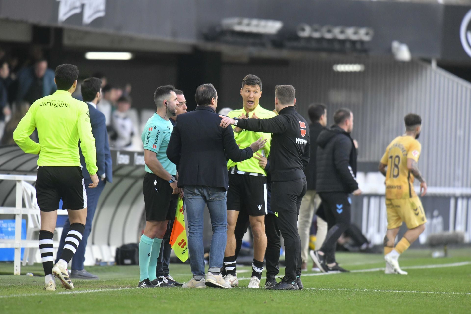 La derrota del Cartagena frente al Málaga, en imágenes