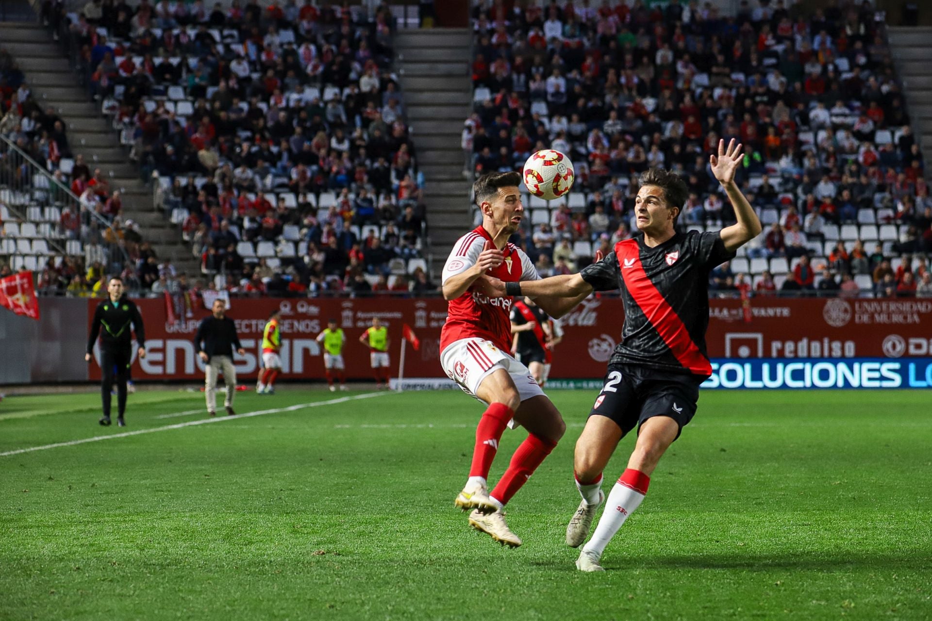 La derrota del Real Murcia frente al Sevilla Atlético, en imágenes