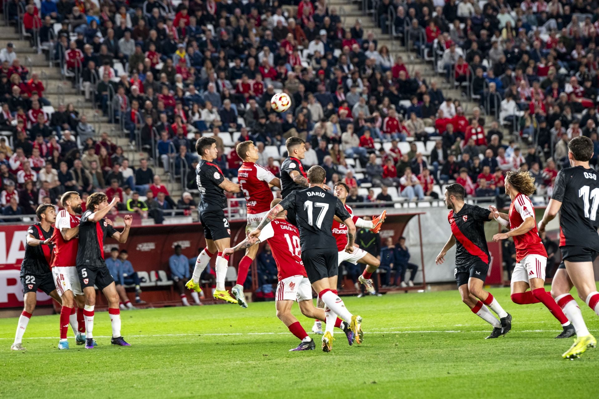 La derrota del Real Murcia frente al Sevilla Atlético, en imágenes