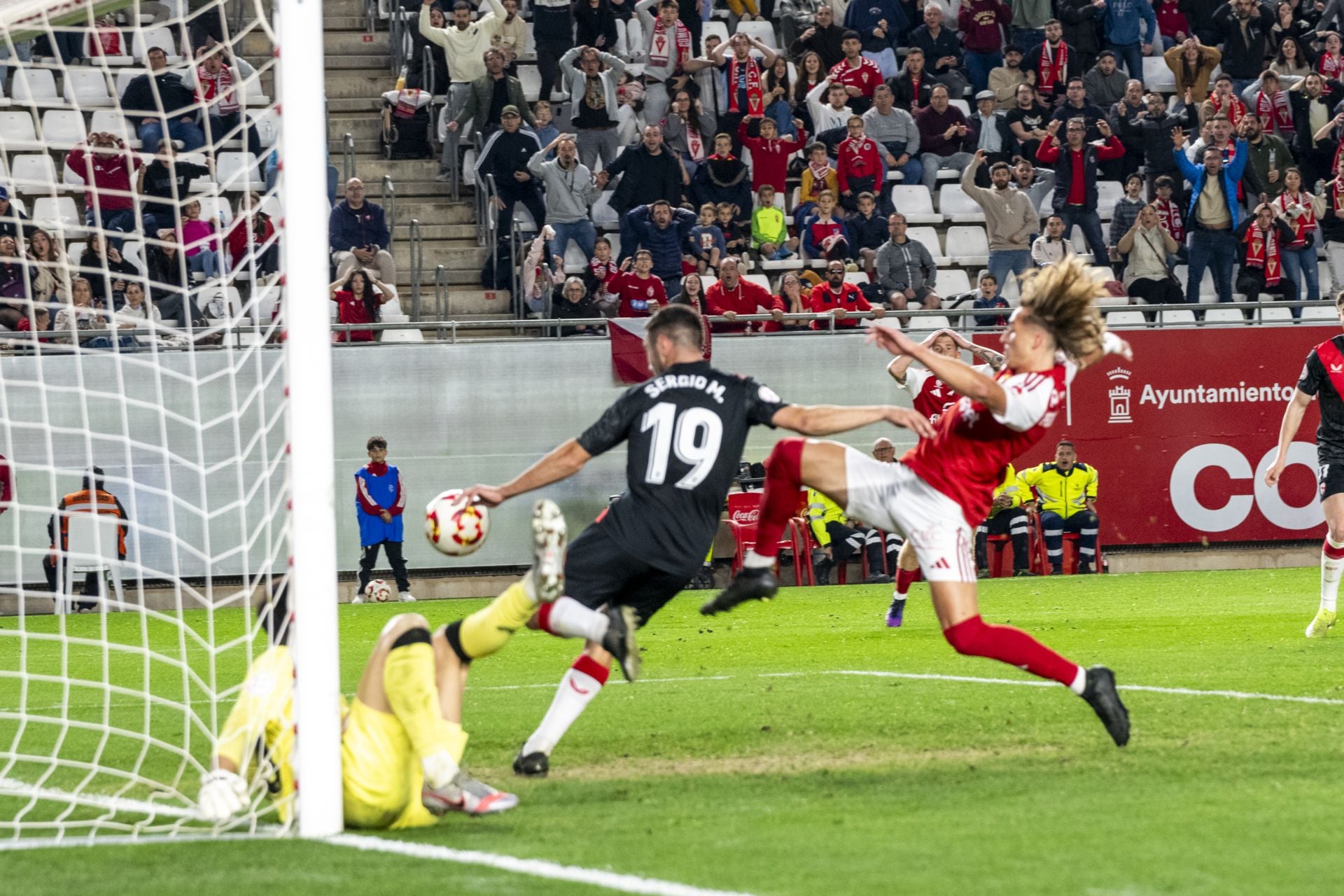 La derrota del Real Murcia frente al Sevilla Atlético, en imágenes