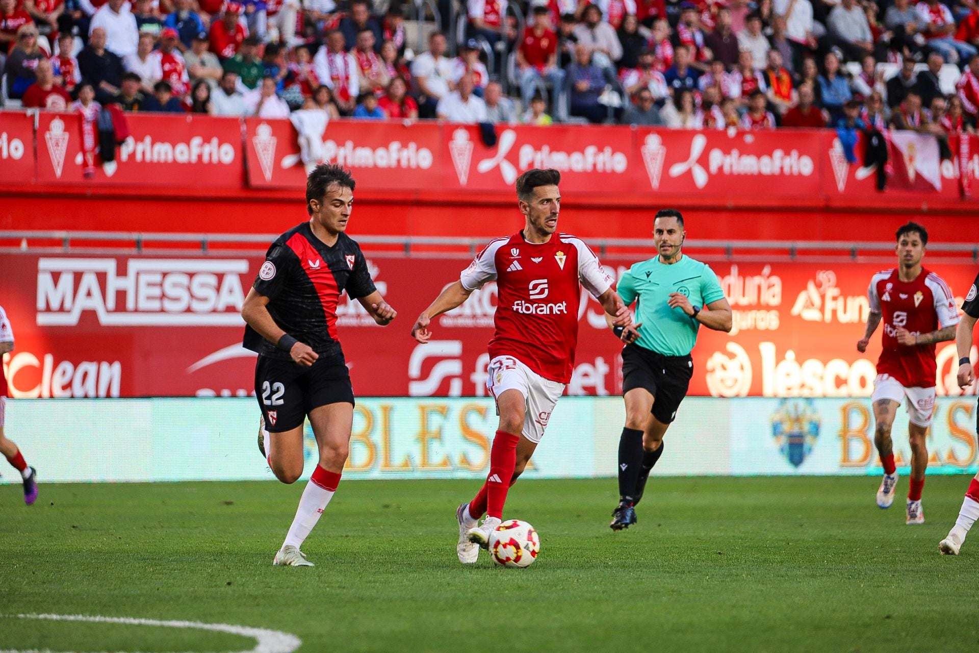 La derrota del Real Murcia frente al Sevilla Atlético, en imágenes