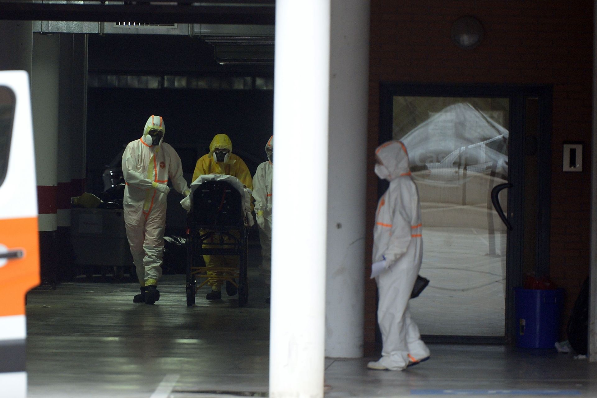 Sanitarios en la residencia Caser de Murcia. Guillermo Carrión / AGM