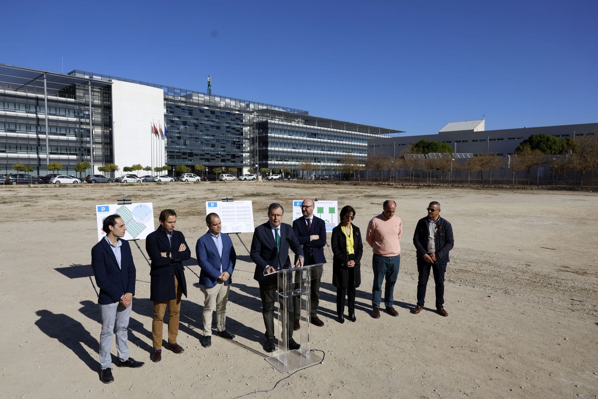 La presentación del nuevo aparcamiento disuasorio de Juan Carlos I de Murcia, en imágenes