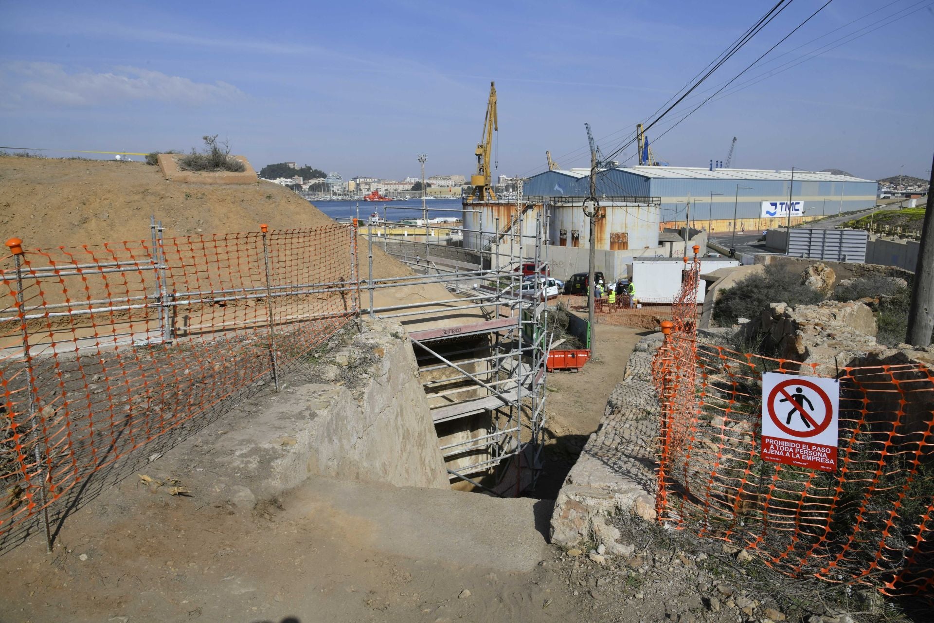 Los trabajos de rehabilitación de la batería de San Leandro de Cartagena, en imágenes