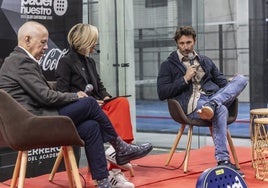 Antonio Martínez Cascales y Juan Carlos Ferrero, ayer, en el centro de pádel de Cabezo Beaza.