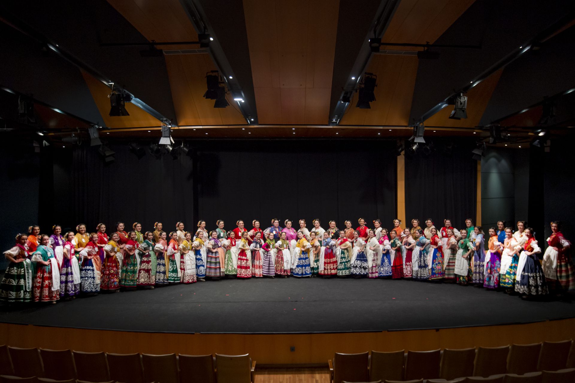 Presentación de las 62 candidatas a Reinas de la Huerta, en imágenes